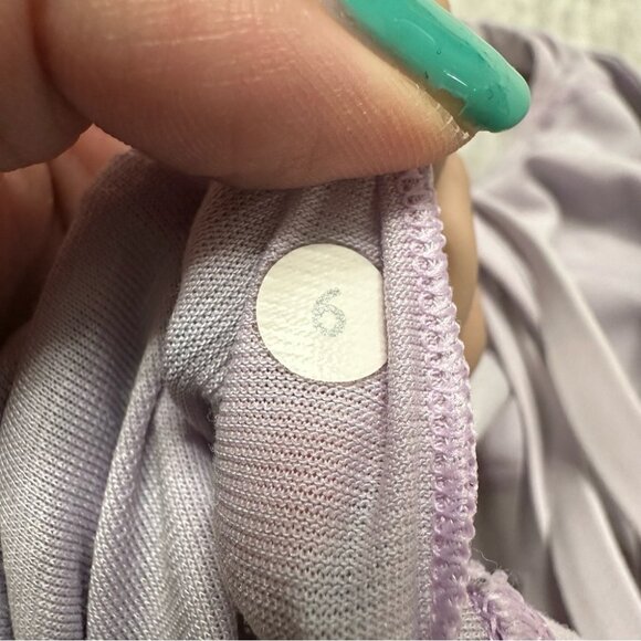 Lululemon Energy Bra - Picture 2 of 2